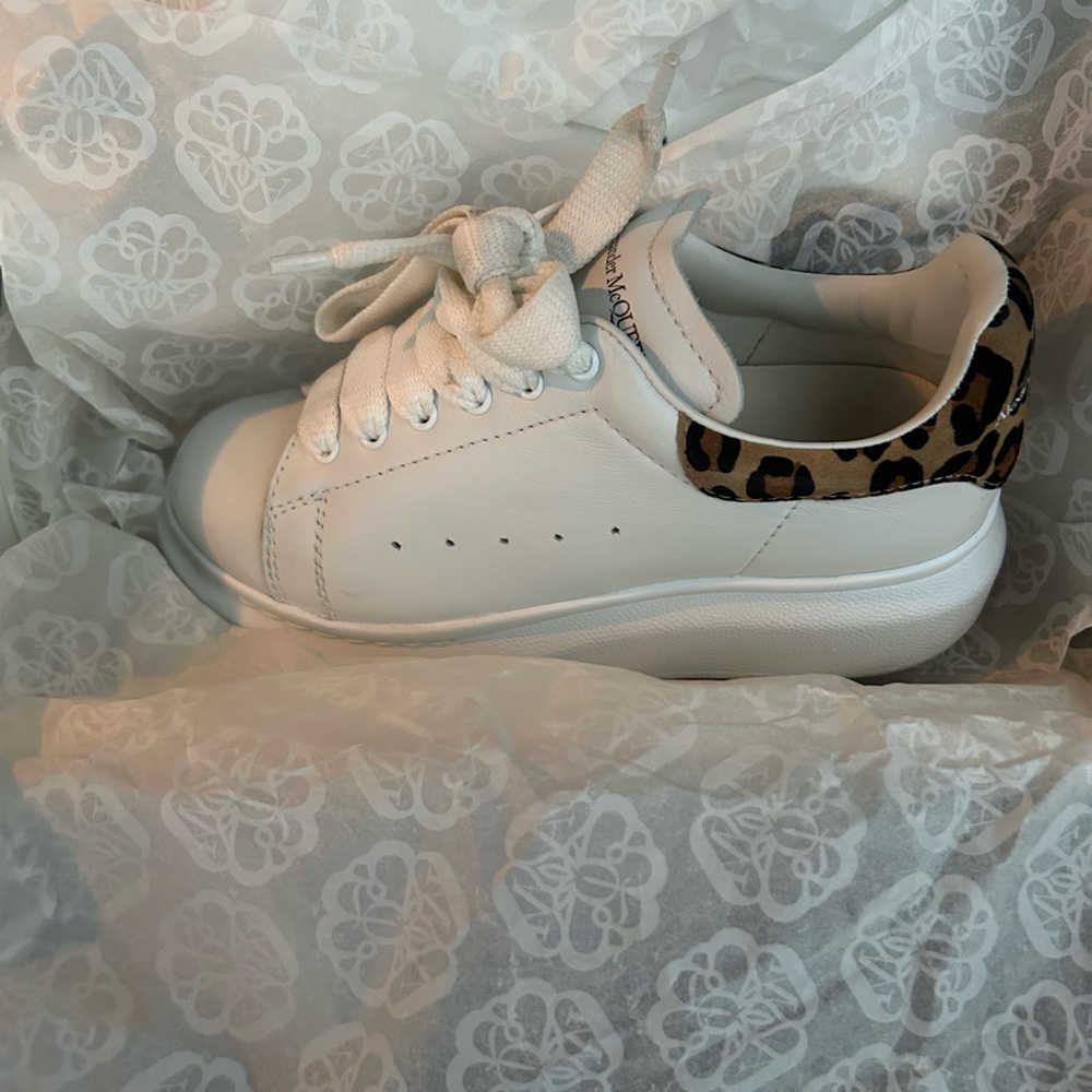 Alexander McQueen worn 2-3 times